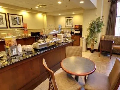 Hotel Hampton & 3*