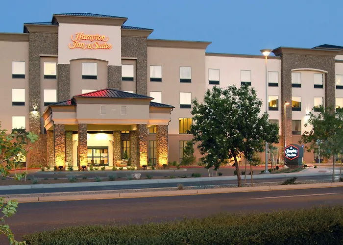 Hampton & Hotel
