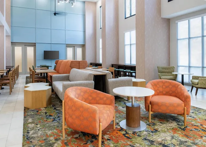 Hotel Hampton & 3*