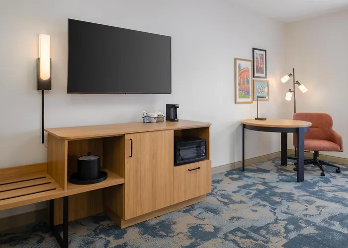 Hotel Hampton &