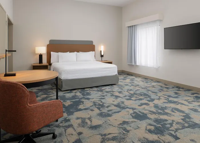 Hotel Hampton &