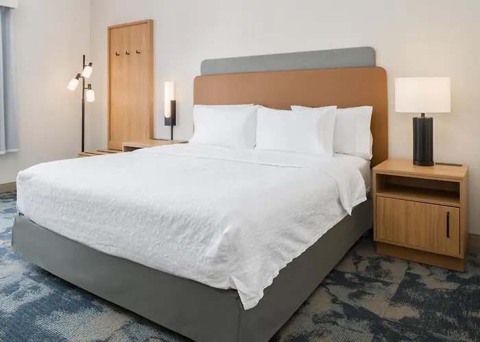 Hotel Hampton & 3*